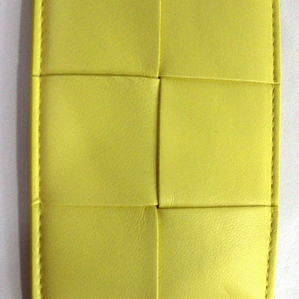 Bottega Veneta case maxi